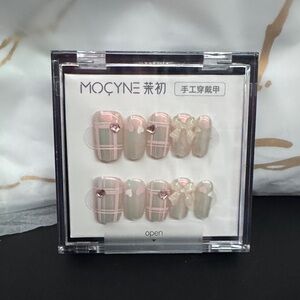 MOCYNE Plaid Press-On Nails